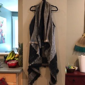 Express Checker Sweater Vest/Shawl